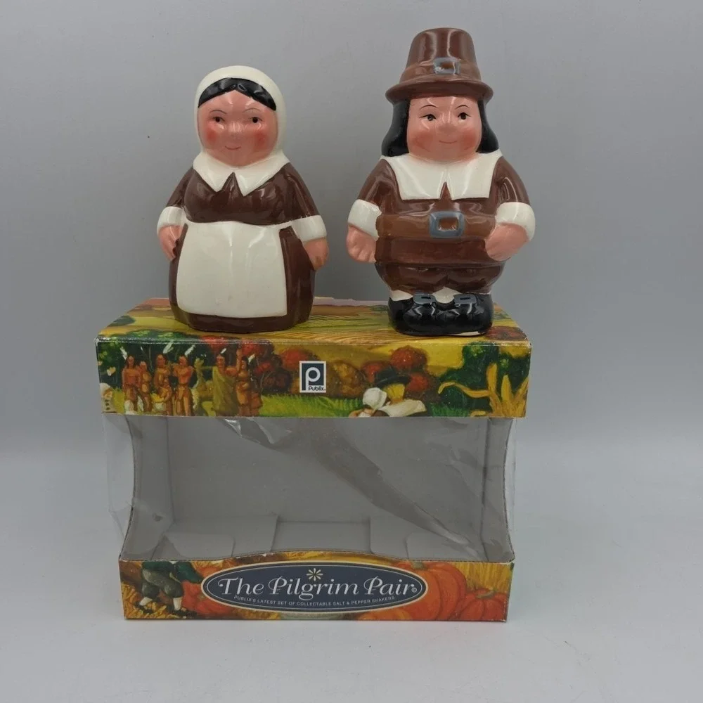 Collectible PILGRIM PAIR‎ SALT & PEPPER SHAKER PUBLIX THANKSGIVING 2003